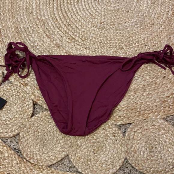 Becca swim bottoms, medium - Picture 1 of 2